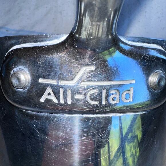 PreOwned All Clad 2Qt Non Stick Saucepan - No Lid - Picture 2 of 10